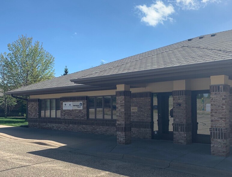 More Photos Of 8935 33rd St N, Lake Elmo Office For Lease