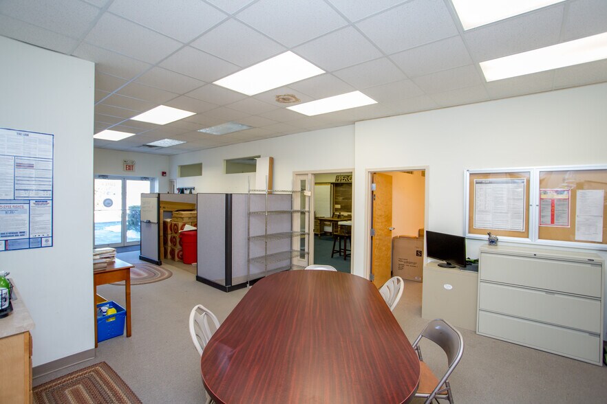 More Photos Of 1806 Deep Run Rd, Pipersville Industrial For Lease