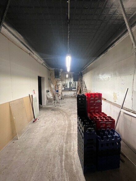 More Photos Of 13900 Meyers Rd, Detroit General Retail For Sale