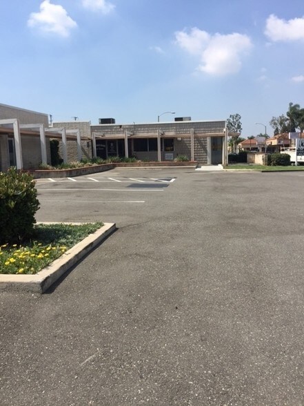 More Photos Of 1920 E Katella Ave, Orange Medical For Lease