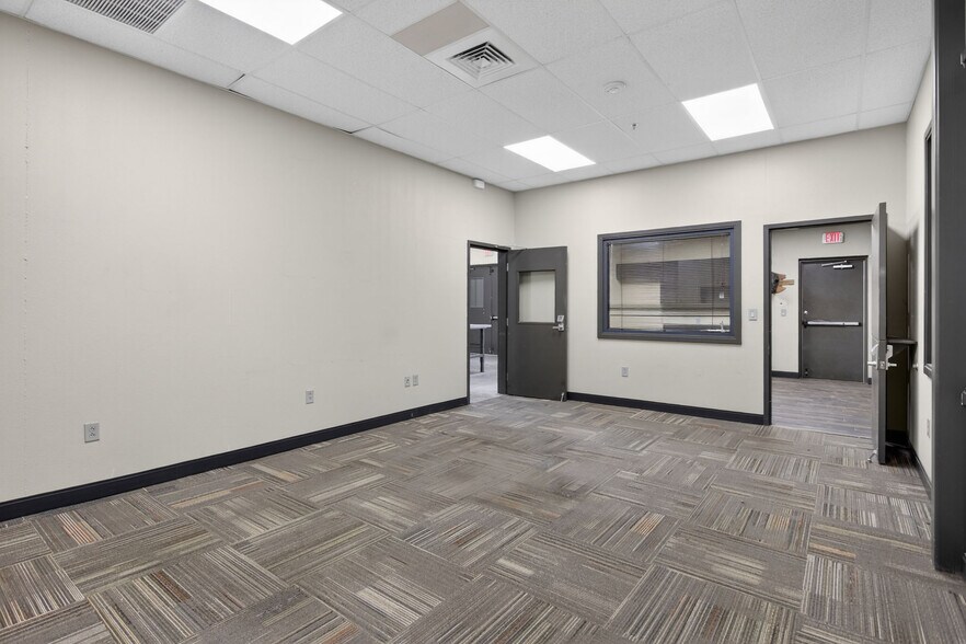 More Photos Of 240 N Burleson Blvd, Burleson General Retail For Sale