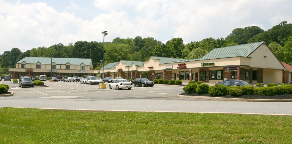 Primary Photo Of 485 Baltimore Pike, Glen Mills Unknown For Lease