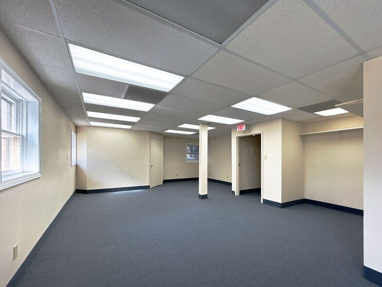 More Photos Of , Gaithersburg Office For Sale
