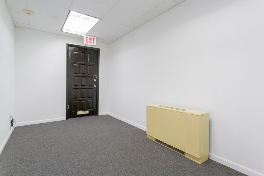 More Photos Of 1835 N 19th Ave, Melrose Park Medical For Lease