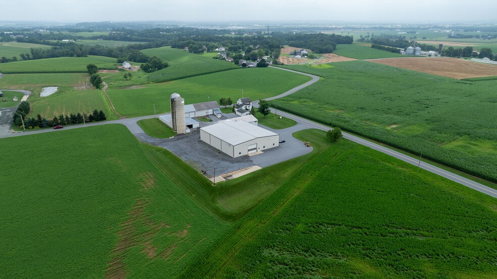More Photos Of 608 Fairview Rd, Manheim Specialty For Lease