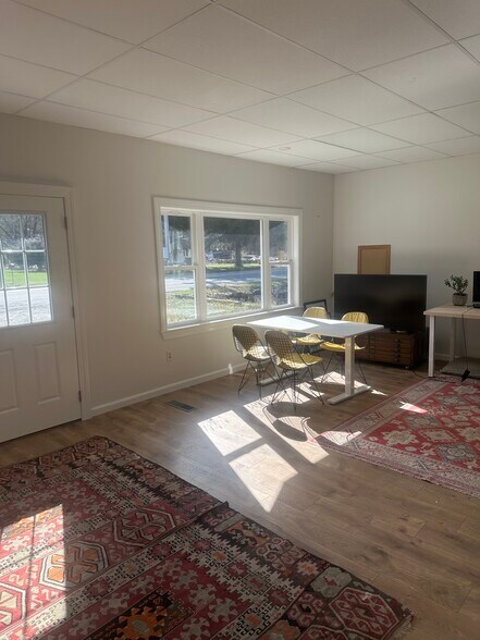 Primary Photo Of 1041 Main Rd, Westport Office For Lease