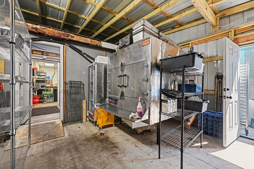 More Photos Of 115 N Main St, Faith Restaurant For Sale