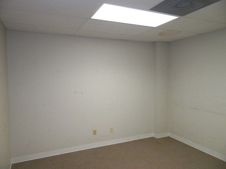 More Photos Of 2424 Old Sterlington Rd, Monroe Freestanding For Lease