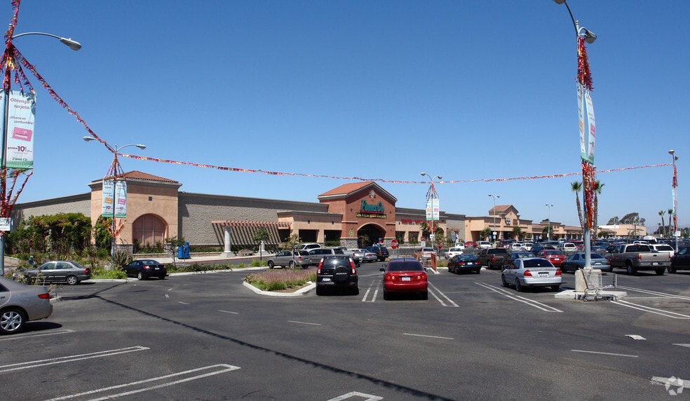 More Photos Of 1323-1465 S Broadway, Santa Maria Freestanding For Lease