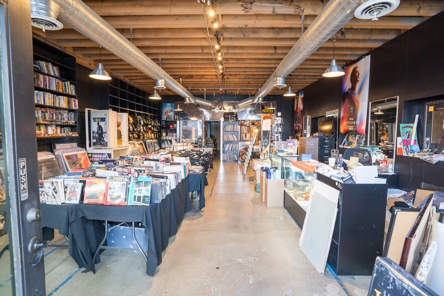 More Photos Of 3108 W Magnolia Blvd, Burbank Storefront For Sale