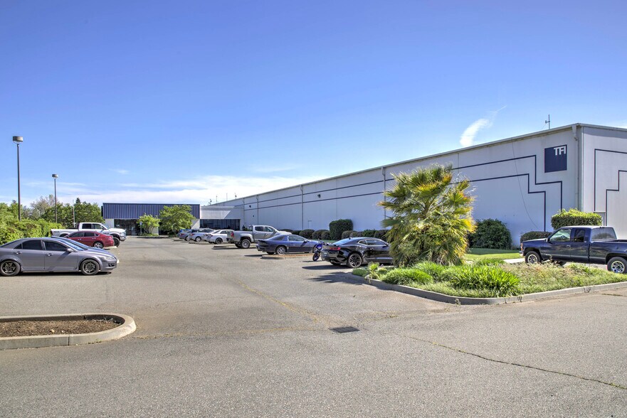 More Photos Of 1065 Marauder St, Chico Manufacturing For Lease