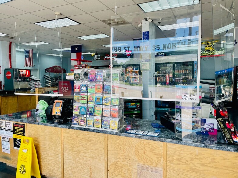 More Photos Of 8799 State Highway 35 N, Van Vleck Convenience Store For Sale