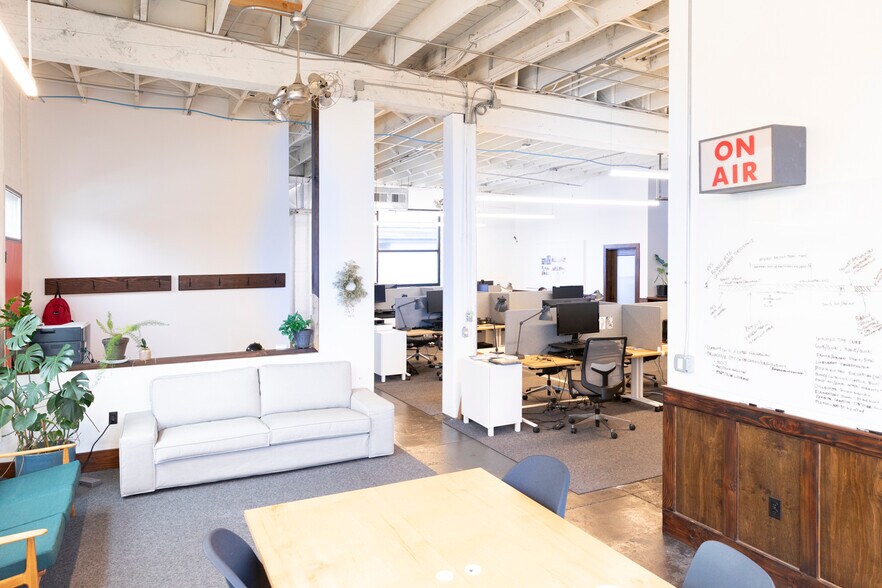 More Photos Of 2335 SE 50th Ave, Portland Light Distribution For Lease