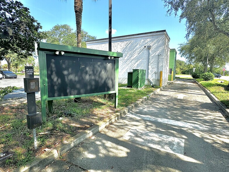 More Photos Of 14474 Beach Blvd, Jacksonville Fast Food For Lease