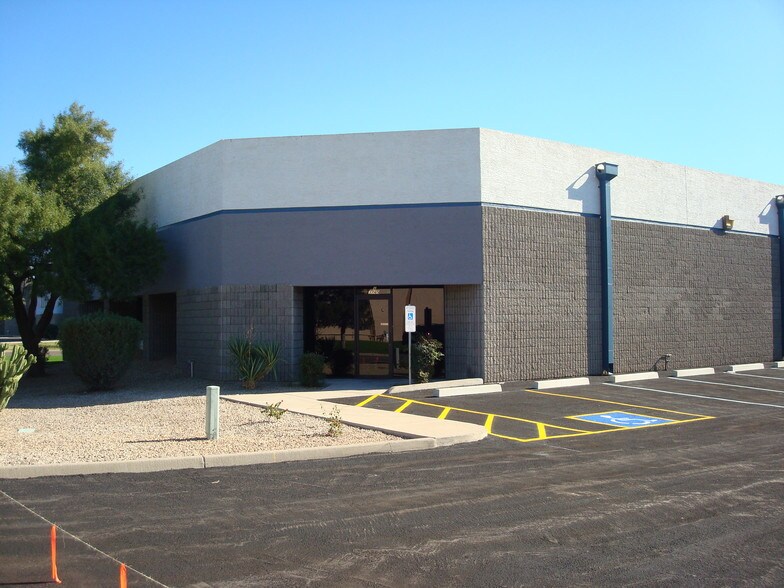More Photos Of 3745 E Wier Ave, Phoenix Warehouse For Lease