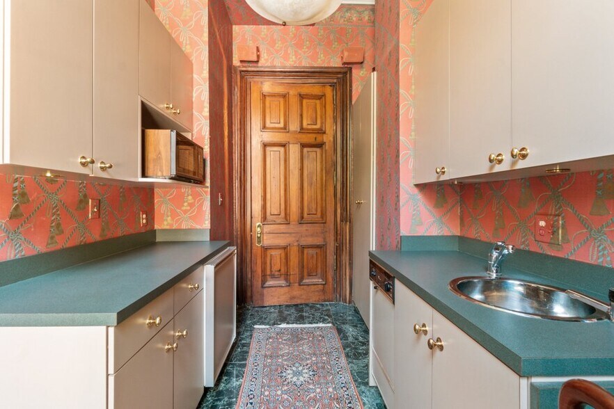 More Photos Of , Baltimore Office For Sale