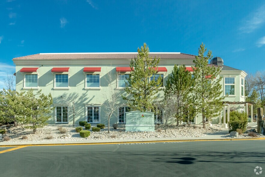 More Photos Of 540 W Plumb Ln, Reno Medical For Lease