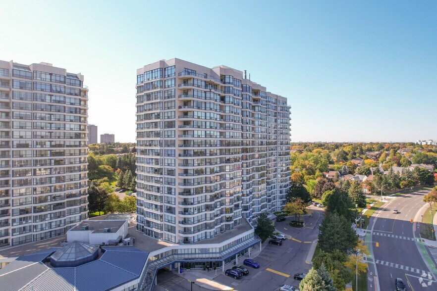 More Photos Of 7300-7330 Yonge St, Vaughan Apartments For Lease