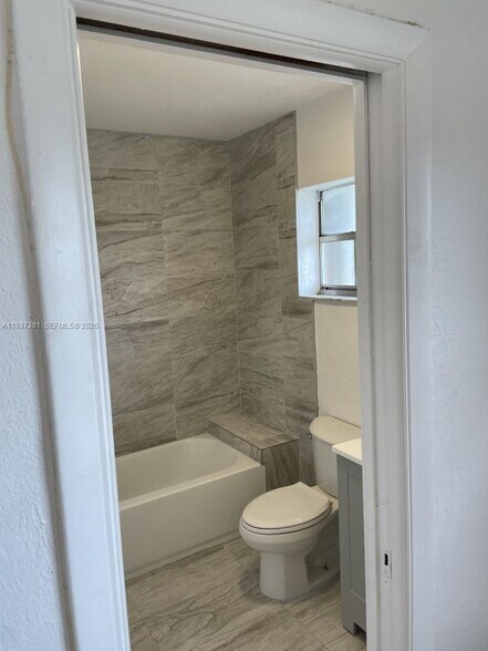 More Photos Of 1471 NW 22nd St, Fort Lauderdale Multifamily For Sale
