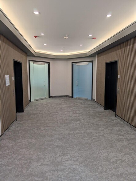 More Photos Of 9525 201st St, Langley Office For Lease