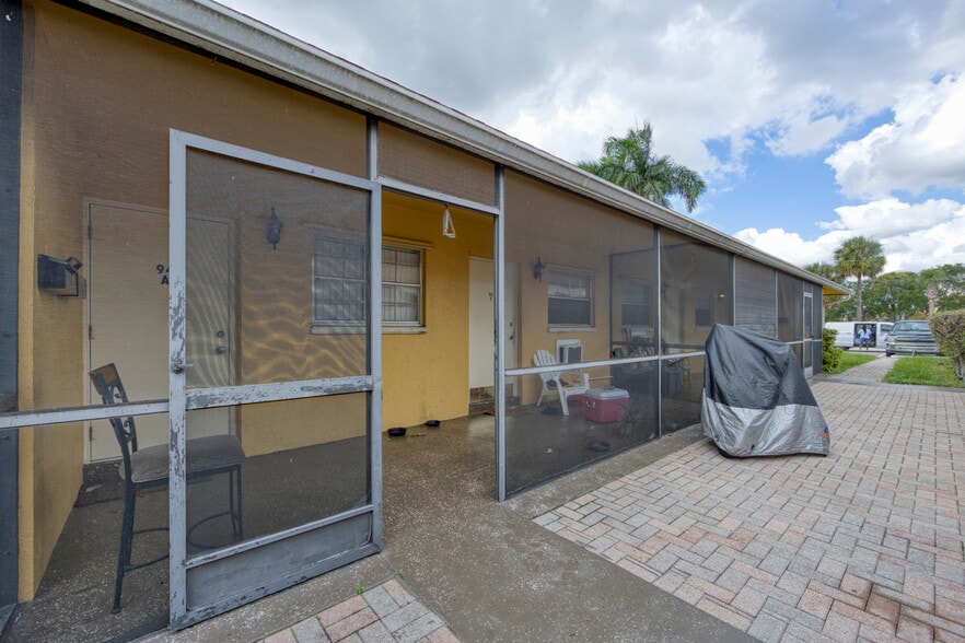 More Photos Of 96 SE 3rd Ave, Deerfield Beach Apartments For Sale