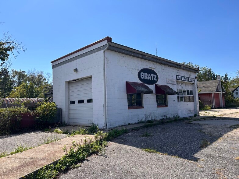 Primary Photo Of 1107 Route 47, Dennisville General Retail For Sale
