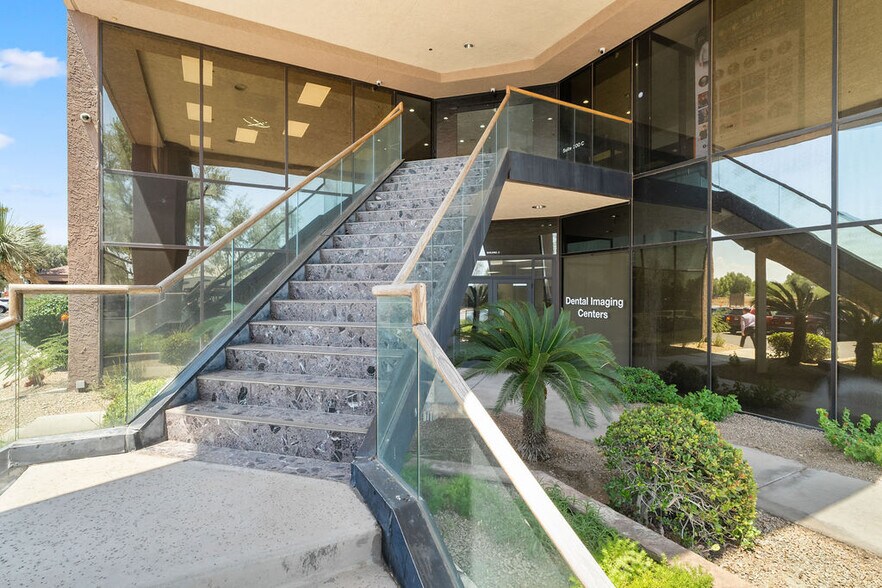 More Photos Of 15600-15650 N Black Canyon Hwy, Phoenix Office For Lease
