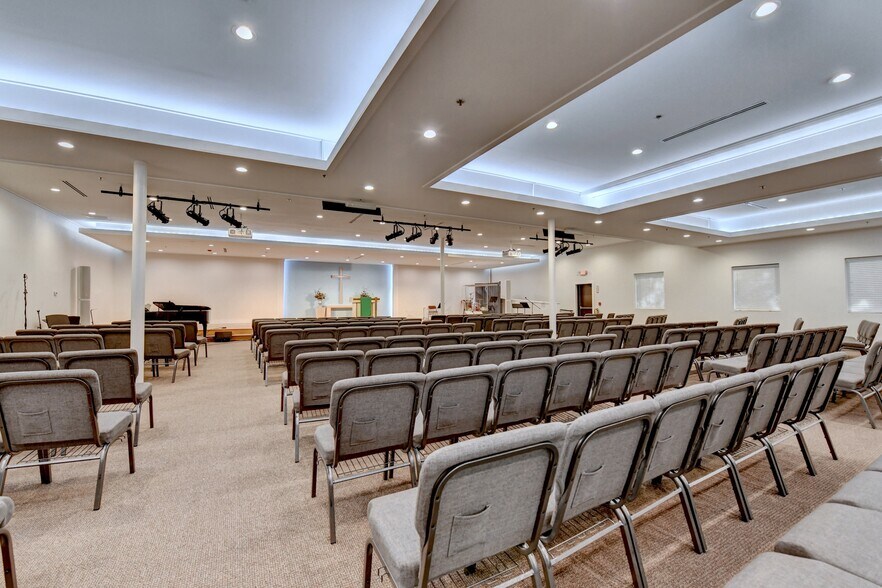 More Photos Of 3274 Medlock Bridge Rd, Peachtree Corners Flex For Sale