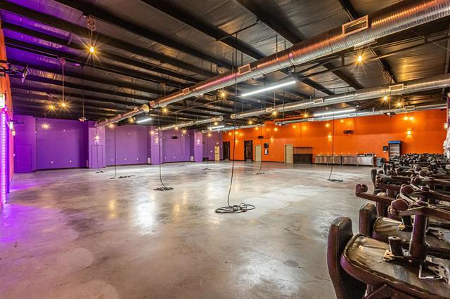 More Photos Of 25998 TX State Hwy 359, Bruni Warehouse For Sale