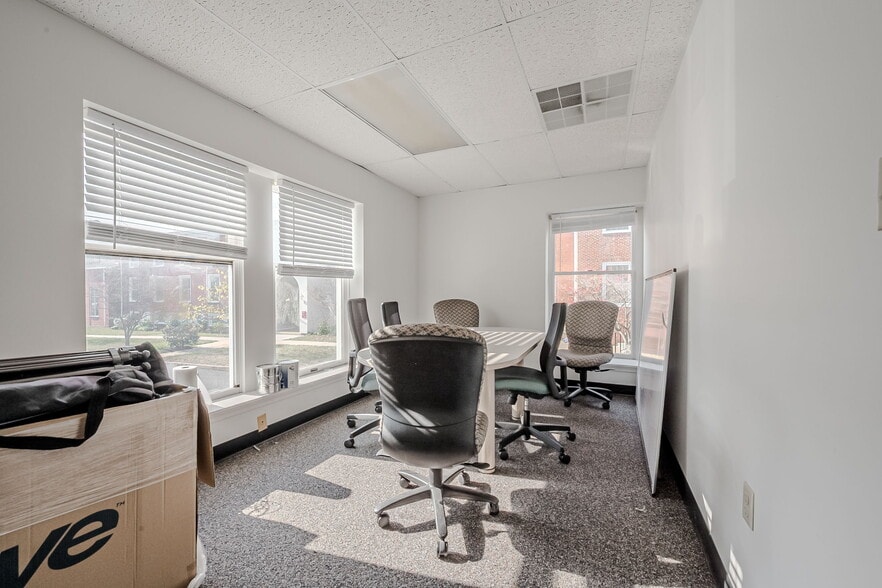 More Photos Of 77 E Main St, Newark Loft Creative Space For Sale