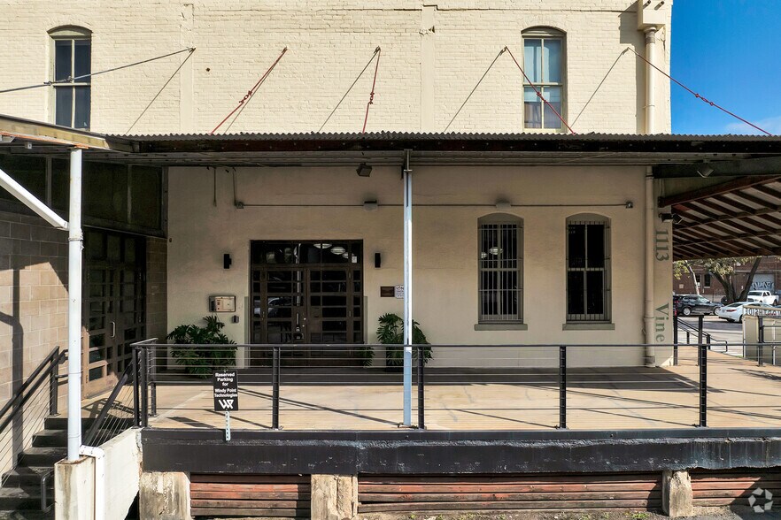 More Photos Of 1113 Vine St, Houston Loft Creative Space For Lease