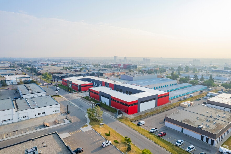 More Photos Of 4412 9 St SE, Calgary Warehouse For Sale