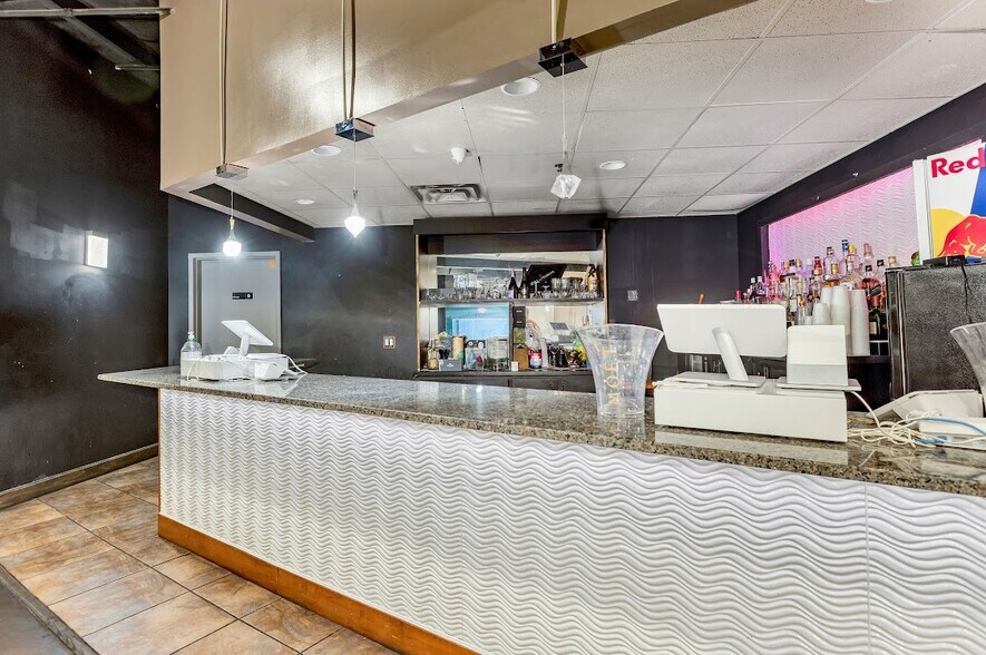 More Photos Of 11473 Chester Rd, Sharonville Restaurant For Sale