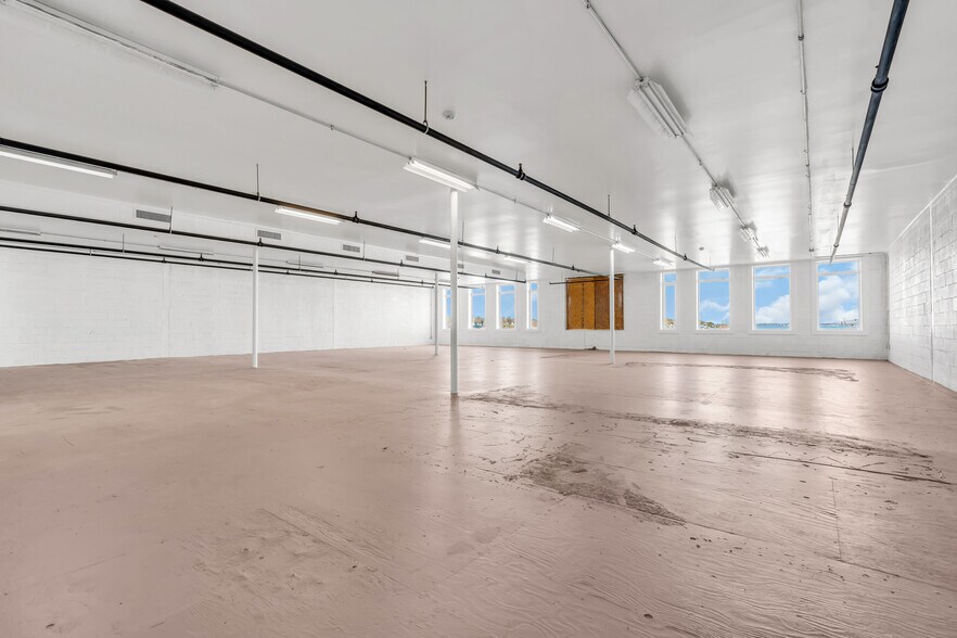 More Photos Of 1 American Legion Dr, Keyport General Retail For Lease