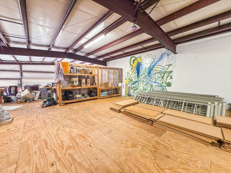 More Photos Of 605 N County Road 393, Santa Rosa Beach Light Manufacturing For Lease