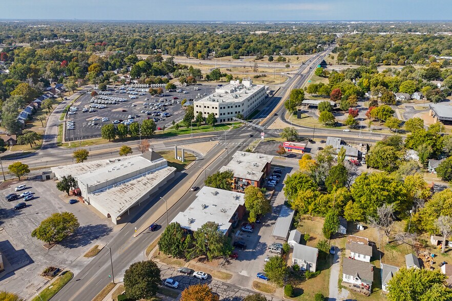 More Photos Of 2520 E Lincoln St, Wichita Apartments For Sale