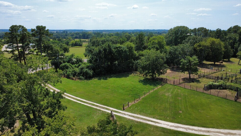 More Photos Of 18121 TX-105, Plantersville Land For Sale