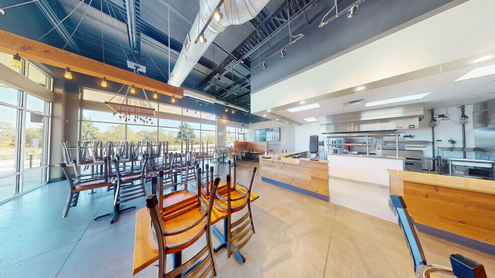 More Photos Of 17202 Bulverde Rd, San Antonio Freestanding For Lease