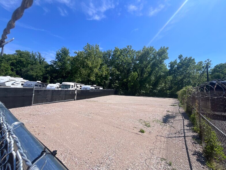 More Photos Of 8317 Belair Rd, Baltimore Land For Lease