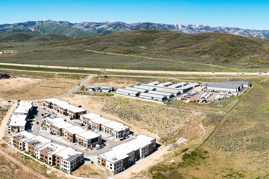 More Photos Of 4554 Forestdale Dr, Park City Light Manufacturing For Sale