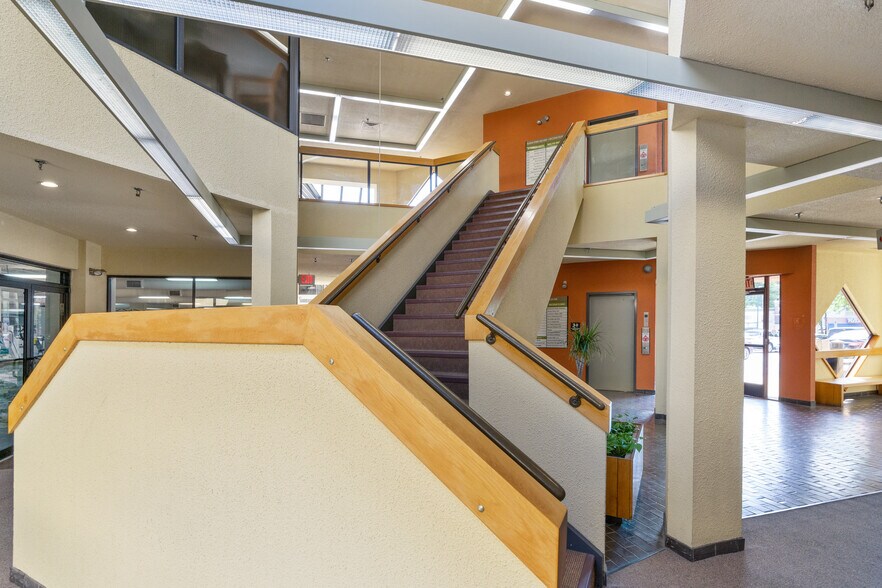 More Photos Of 8080 Old York Rd, Elkins Park General Retail For Lease