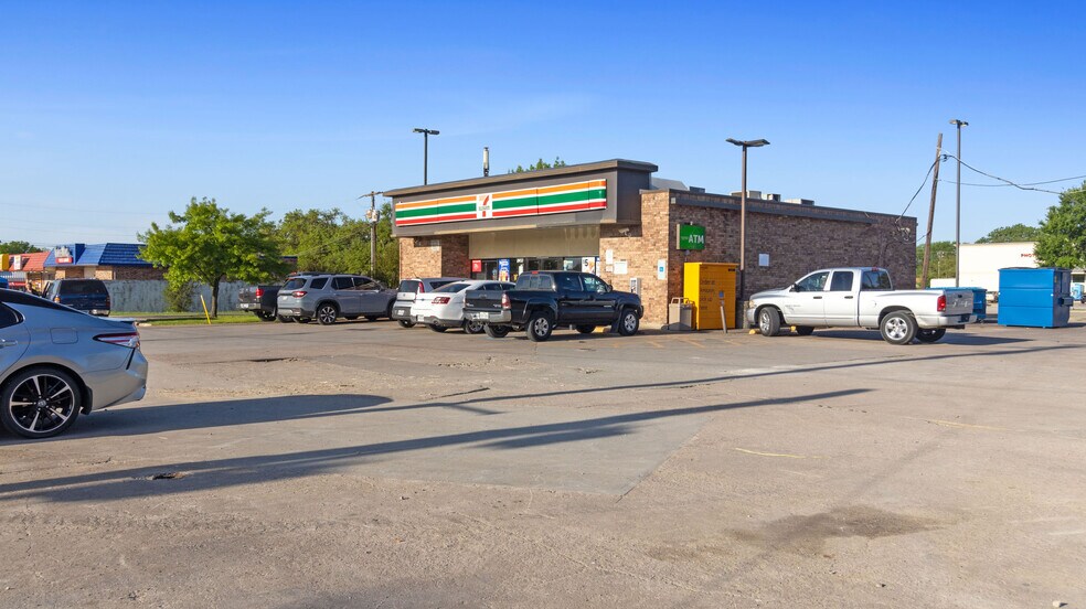 More Photos Of 2417 Jupiter Rd, Plano Convenience Store For Sale