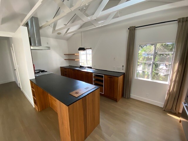 More Photos Of 745 N Hayworth Ave, Los Angeles Apartments For Sale