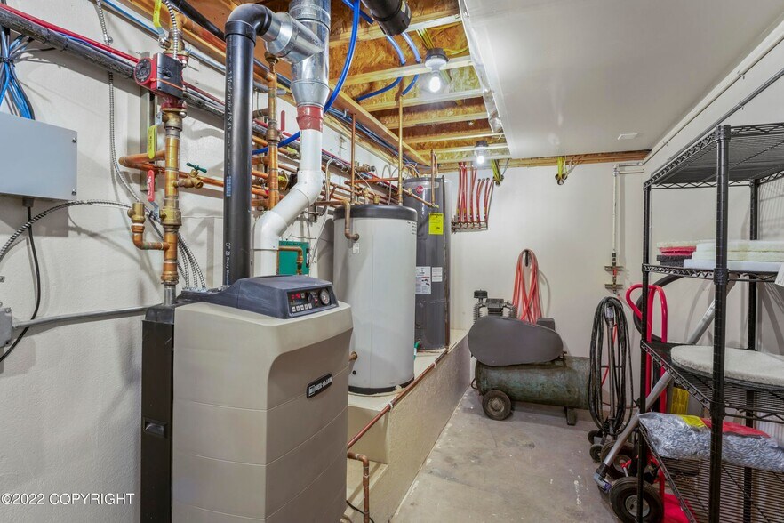 More Photos Of 36142 Pine St, Soldotna Light Manufacturing For Sale