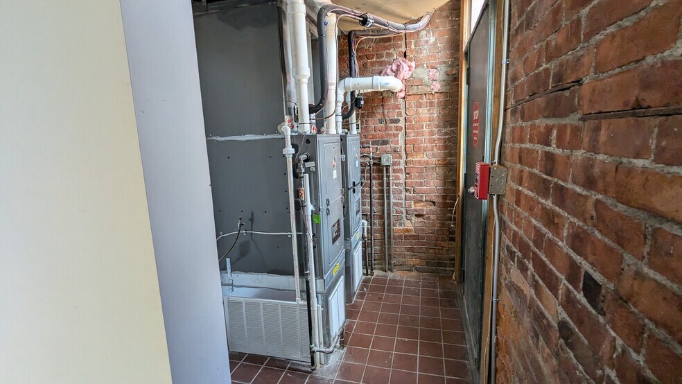 More Photos Of 47, 53-55 Congress Street, Troy General Retail For Sale