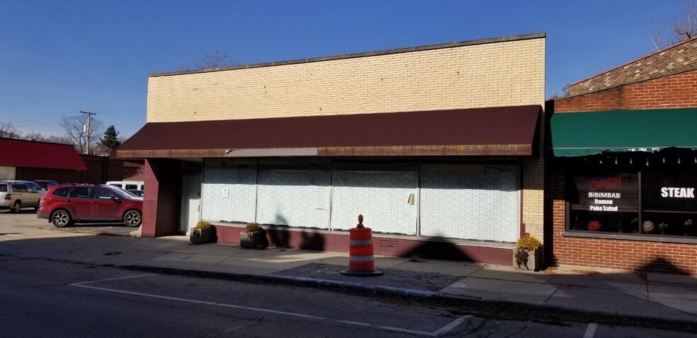 More Photos Of 565 Roger Williams Ave, Highland Park General Retail For Sale