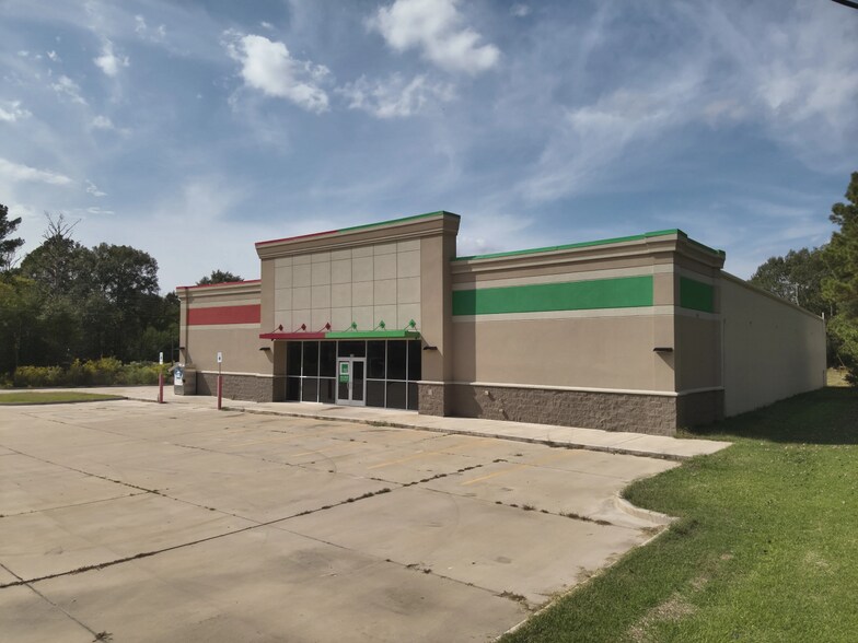More Photos Of 175 US Highway 96 N, Pineland Freestanding For Sale