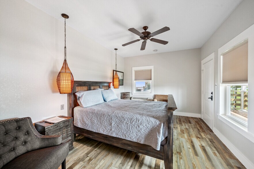 More Photos Of 22996 Highway 60, Matagorda Hotel For Sale