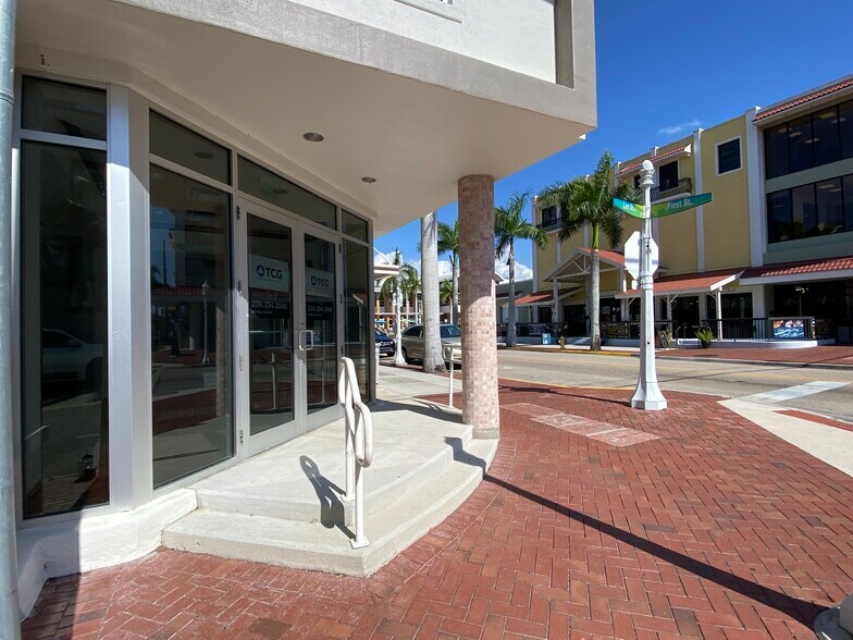 More Photos Of 2401 1st St, Fort Myers Office Residential For Lease