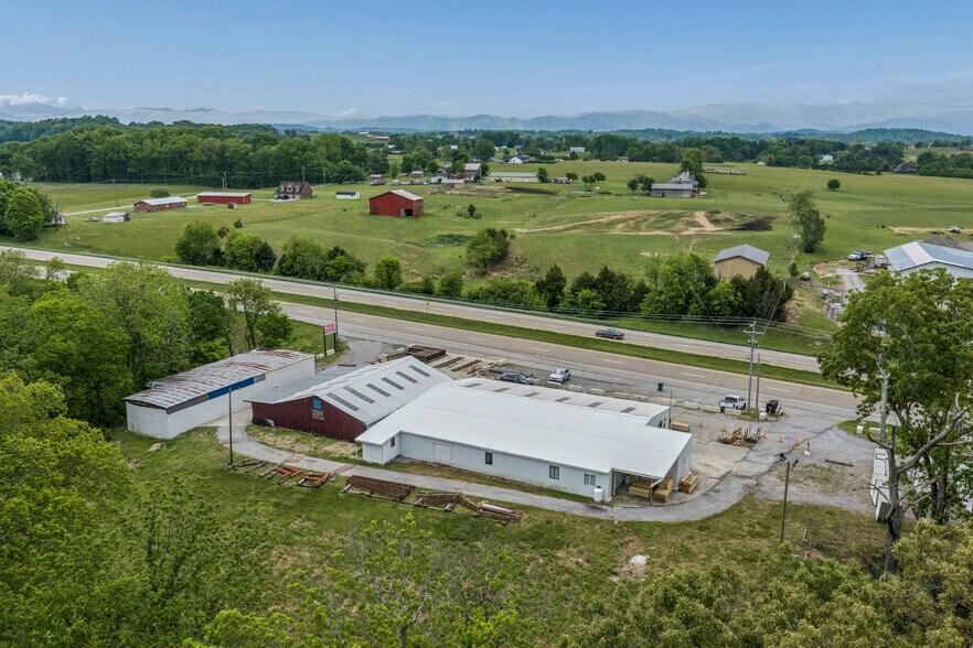 More Photos Of 3141 Highway 11 E, Telford Flex For Sale